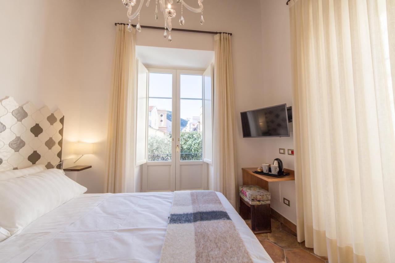 Deluxe Doppel-/Zweibettzimmer mit Stadtblick