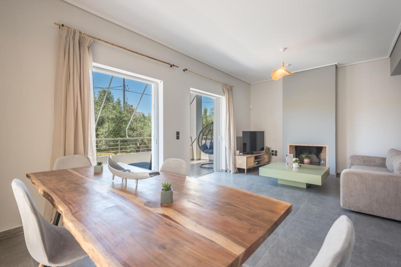 Anavyssos Azure Luxury Villa By Greece Apartments - Chambres d'hôtes Palaiá Fókaia