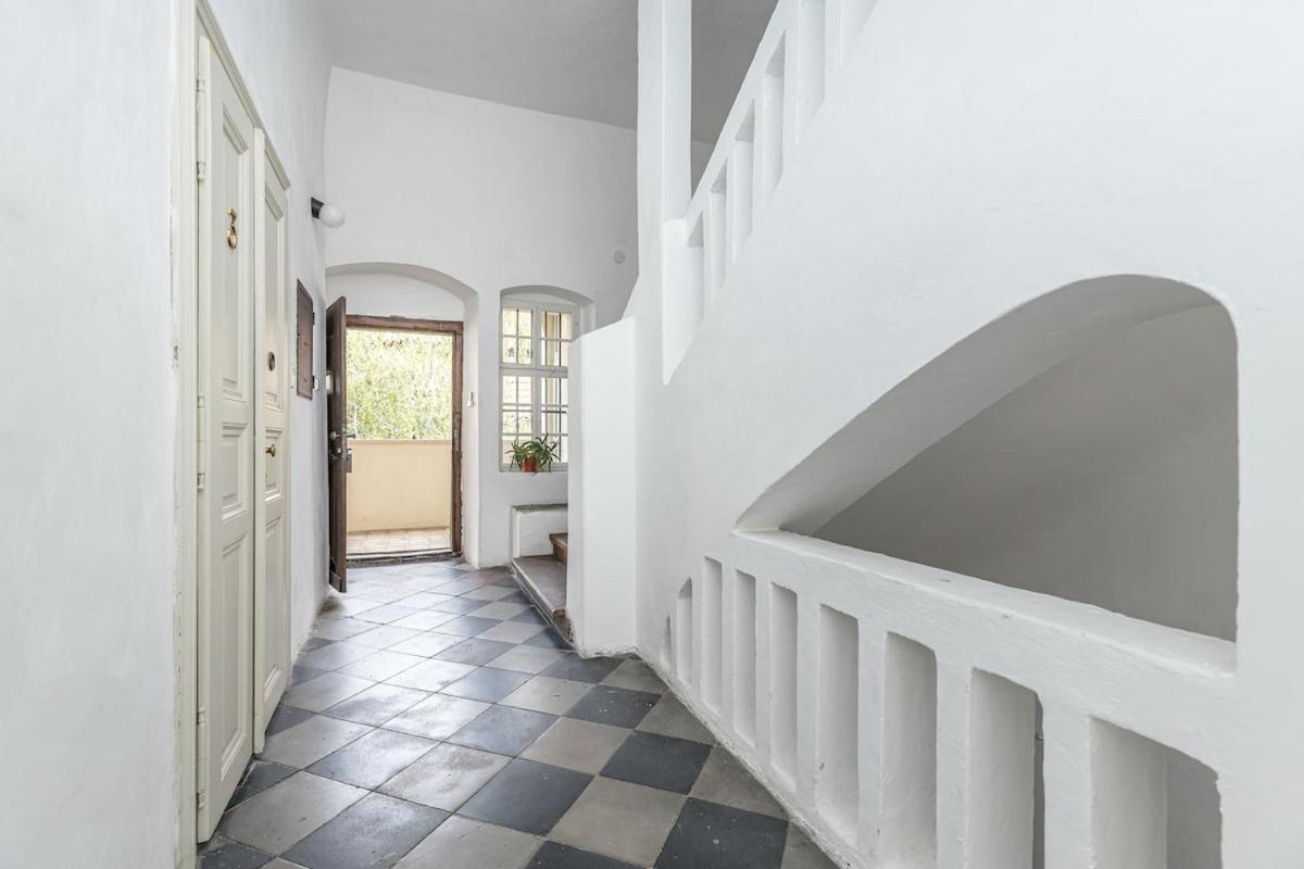 Sweet Home in Historic Mala Strana next to Prague! - Ferienwohnung Prag