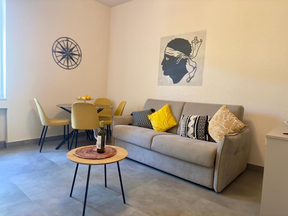Apartment Dora 3,beach apartment - B&B Teodo