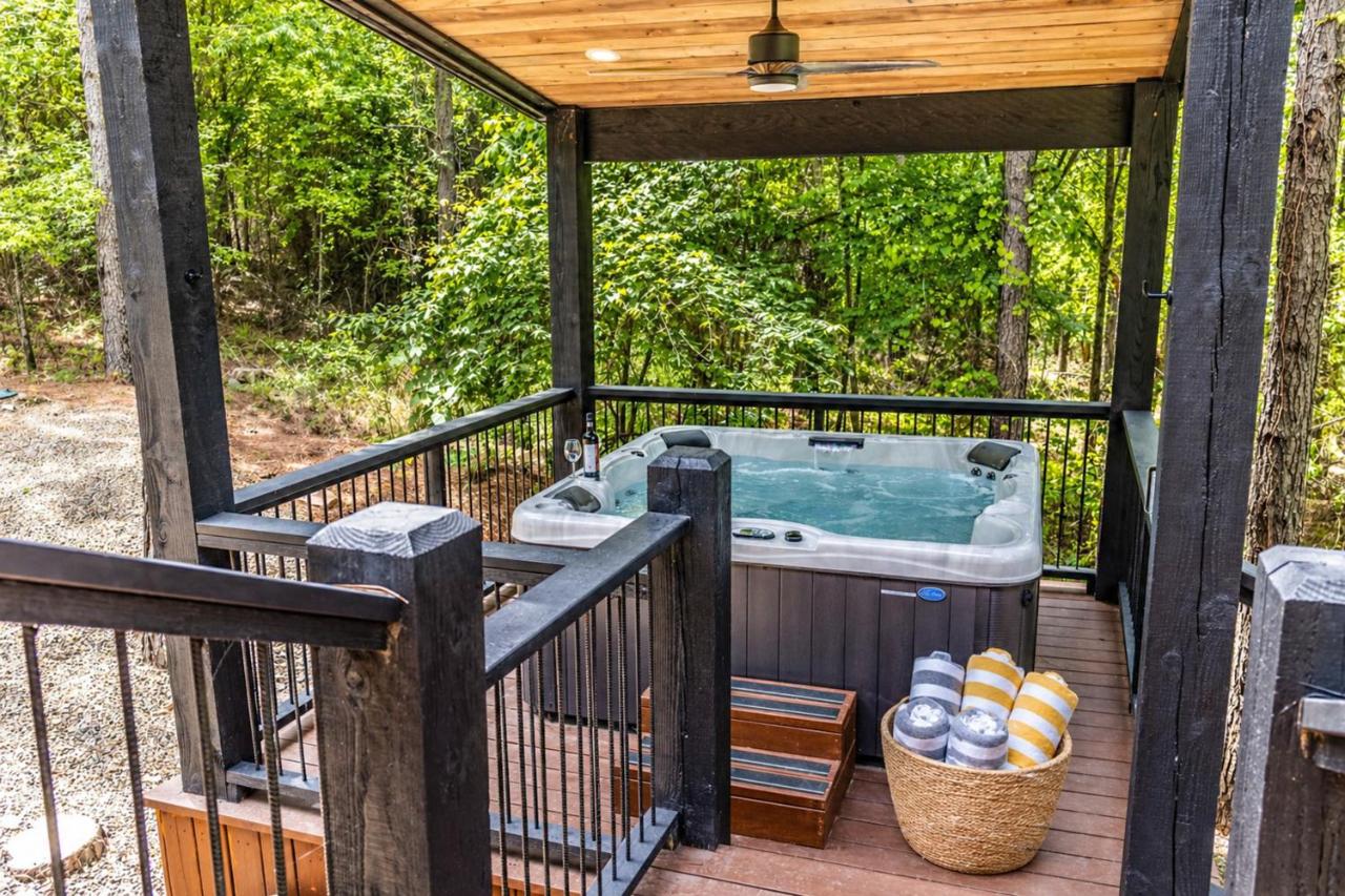 ‘Sip on Inn’ Sips, Soaks & Fun Vibes in Hochatown! - B&B Broken Bow