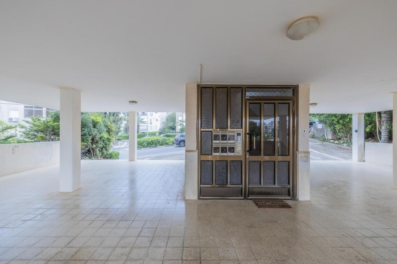 Carmel Lookout – Sea-View Apt on Mt. Carmel (8) - Bed and Breakfast Haifa