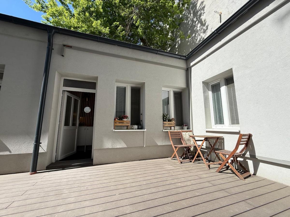 ArtDesign Apartment - Old Town - Chambres d'hôtes Bratislava
