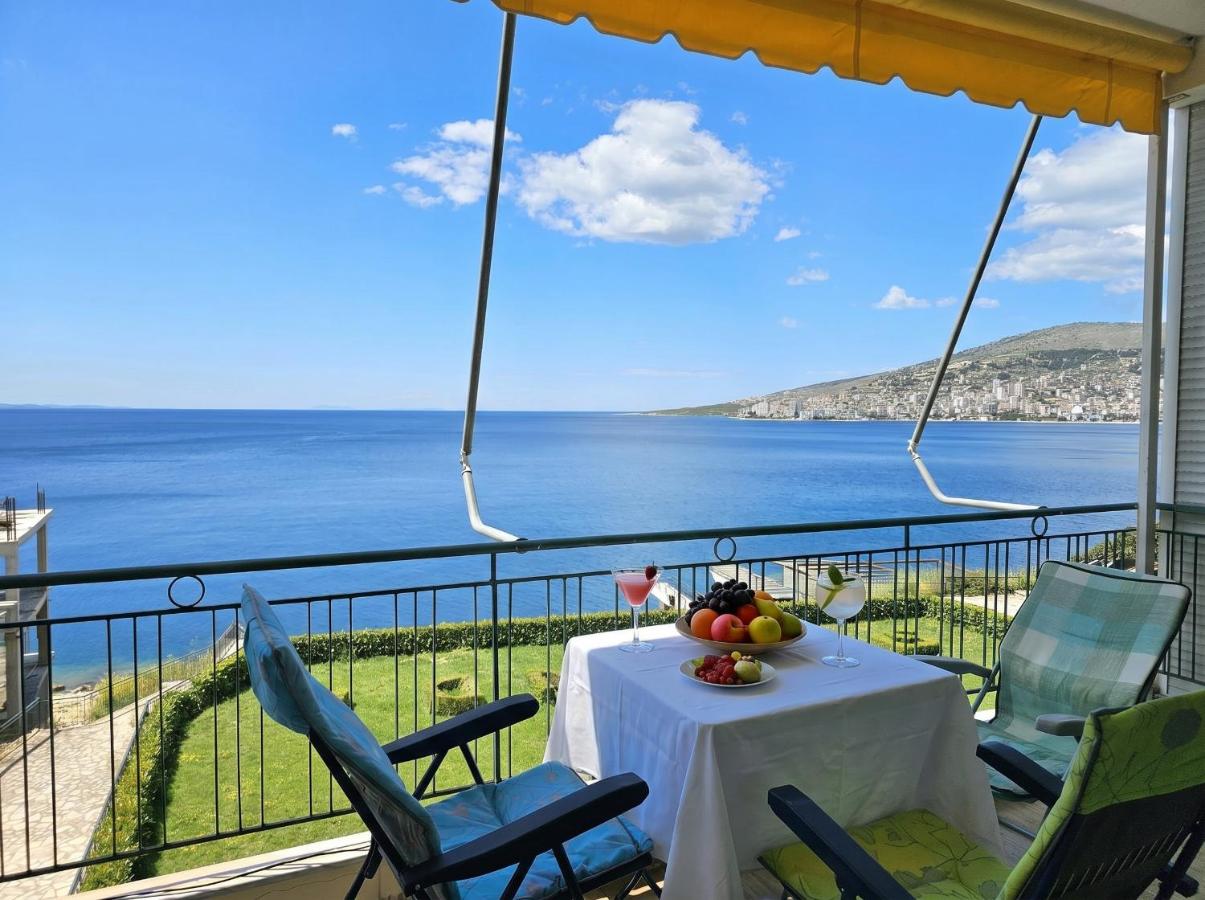 Janosh Front line apartment in Saranda - B&B Saranda