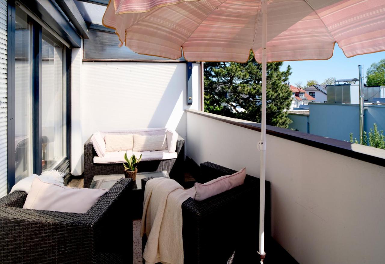MesseWohnenAschheim Business Zimmer und Apartment mit Balkon bei Messe München - Bed and Breakfast Aschheim