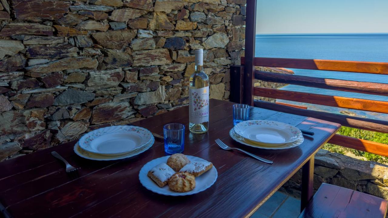 Maestrale e Scirocco Casa vista mare, terrazza, BBQ, WiFi e clima - Pistis - B&B Sant'Antonio de Santadi
