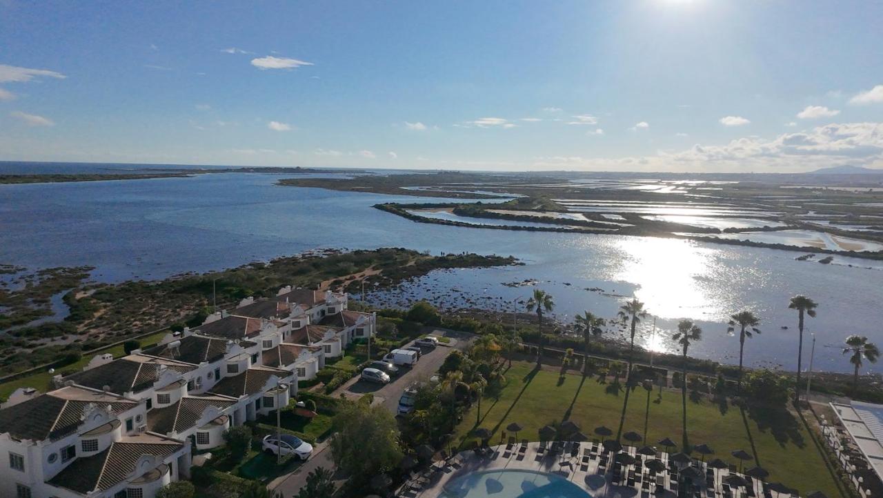 Villa Solria - Moradia T3 Primeira Linha Ria Formosa Cabanas de Tavira - Chambres d'hôtes Tavira