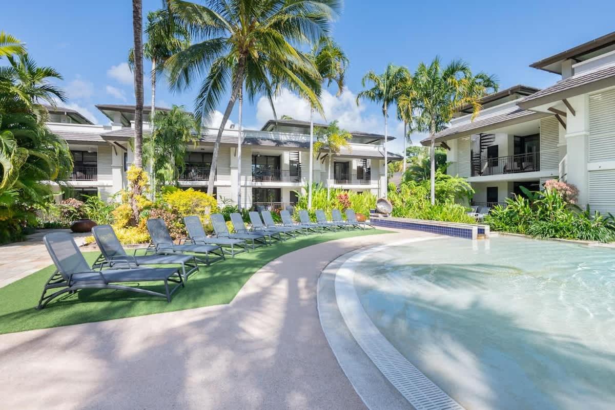 The Oasis at Temple - Dual Apartments, Rooftop Resort Retreat - B&B Port Douglas