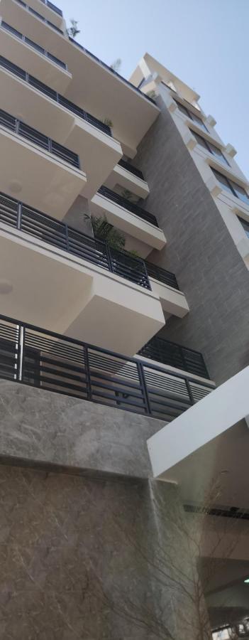 Sky Residences - Bed and Breakfast Dhaka