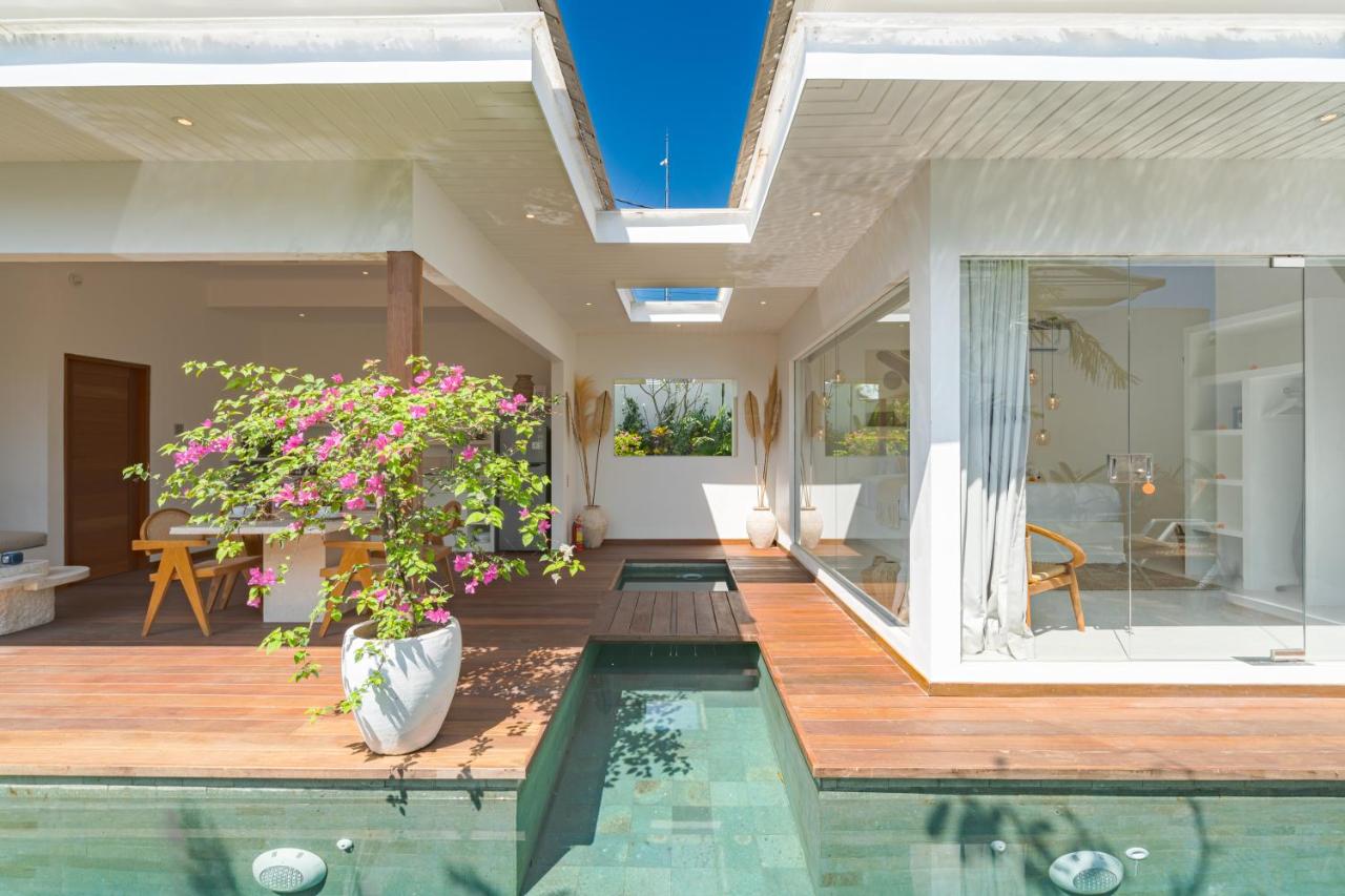 Villa Lior - 1BR Luxury Hideaway near Nyanyi Beach - B&B Canggu