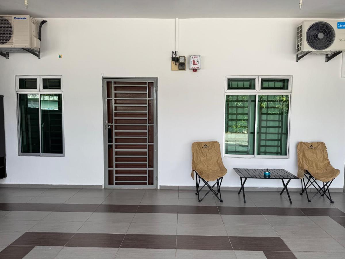 Taman Hajjat Simple Homestay - B&B Batu Pahat