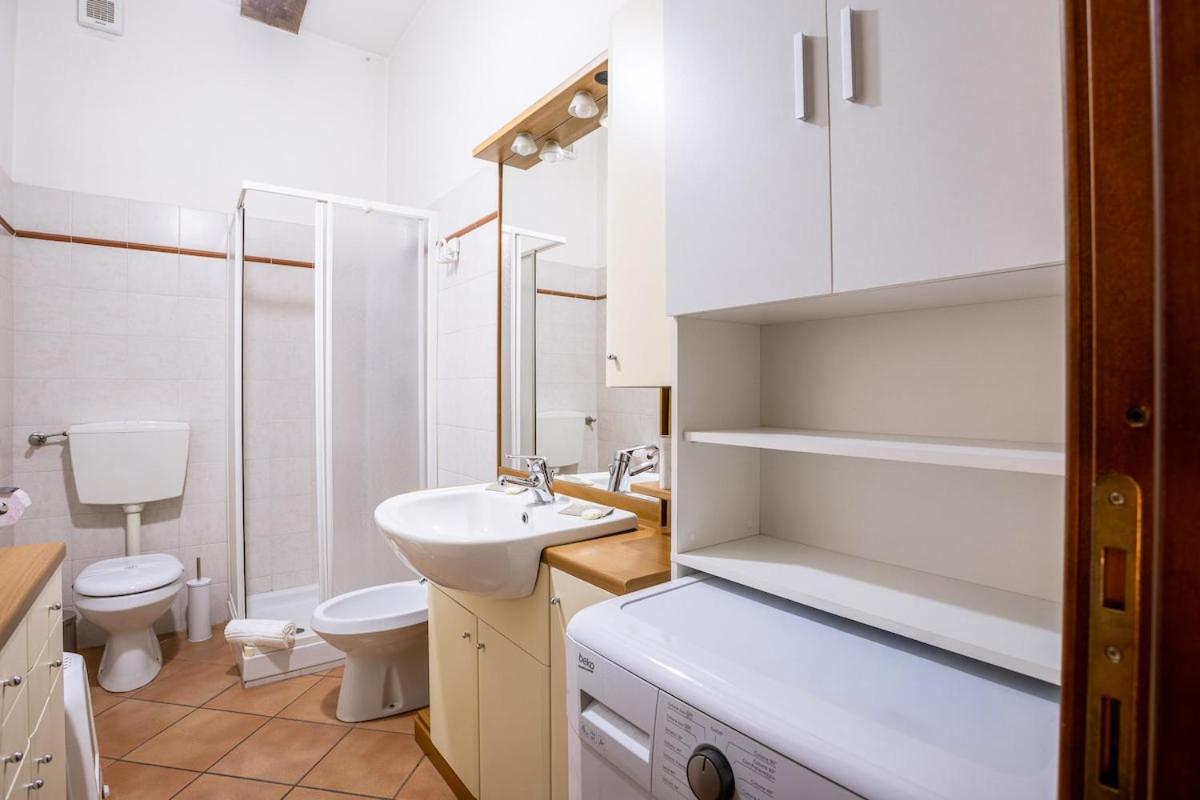 Arila Stays - Leisure & Business a 10 minuti a piedi dal lago - Chambres d'hôtes Ispra