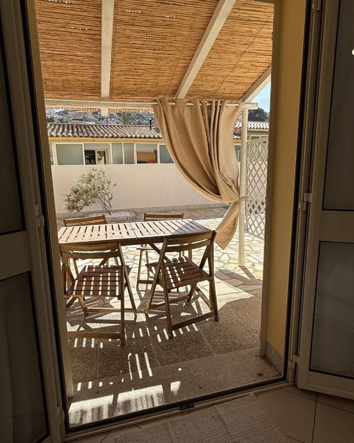Aura Apartments - Ferienwohnung Villasimius