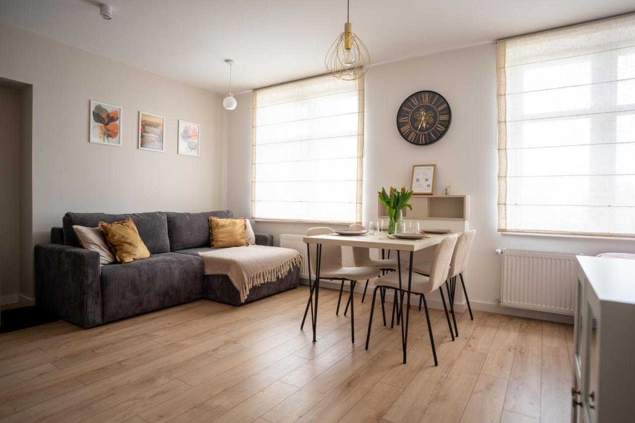 Apartament Daisy Pszczyna Centrum - Darmowy Parking - Ferienwohnung Pless