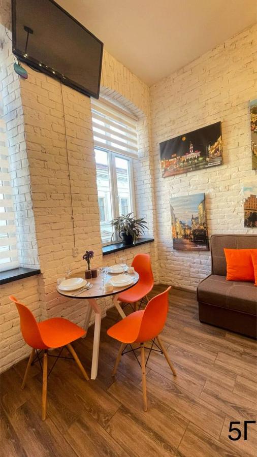 Студія в центрі міста біля Кобилянської Studio apartment in the center - Chambres d'hôtes Tchernivtsi