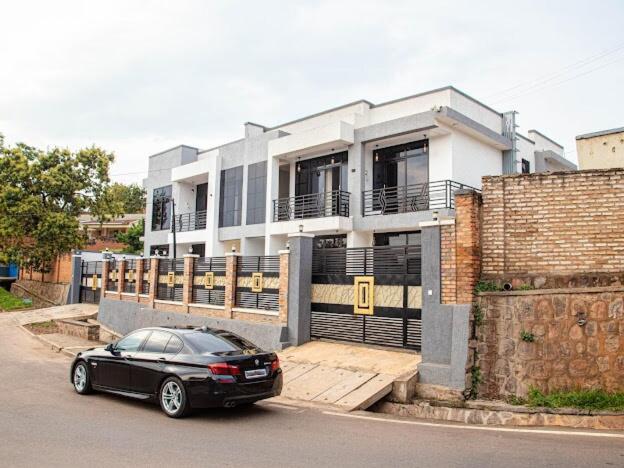 Elegant 2BR in Kacyiru Near US Embassy city views - B&B Kigali