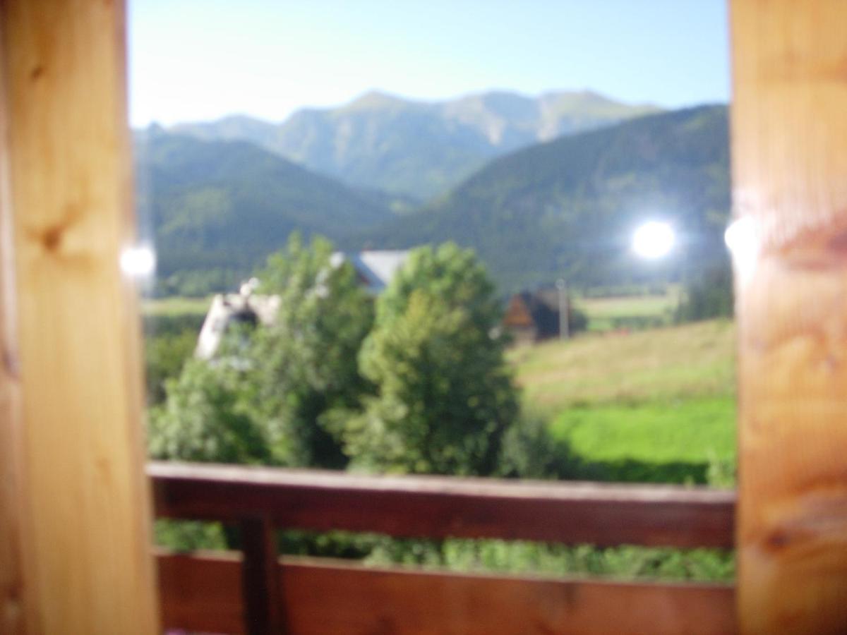 Studio with Mountain View