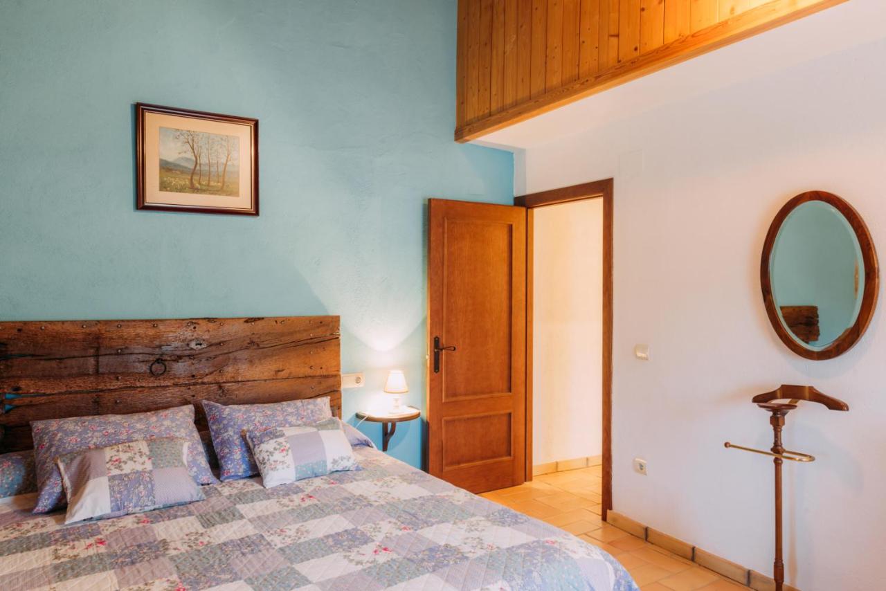 Can Mas - Exclusive Villa with Private Pool - B&B Fontcoberta