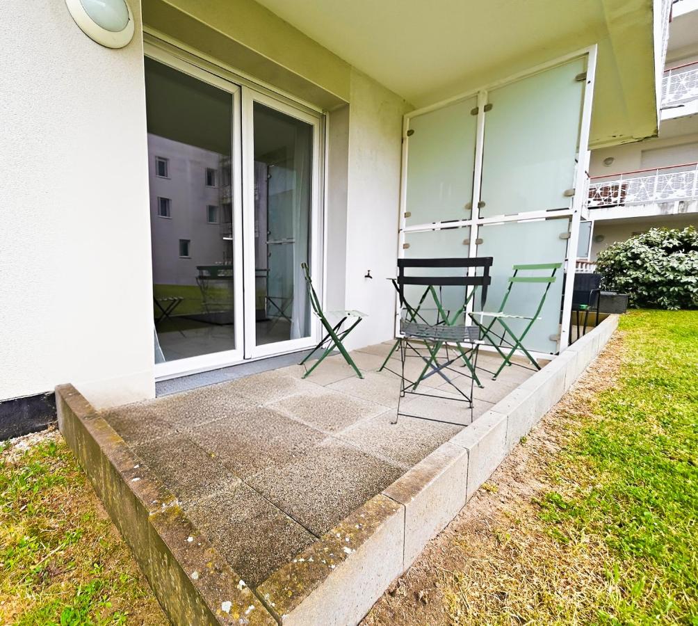 T2 moderne avec terrasse, central et calme - B&B Saint-Herblain