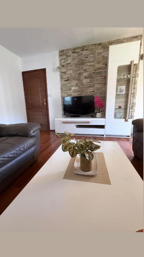 D&E apartment - Chambres d'hôtes Ulcinj