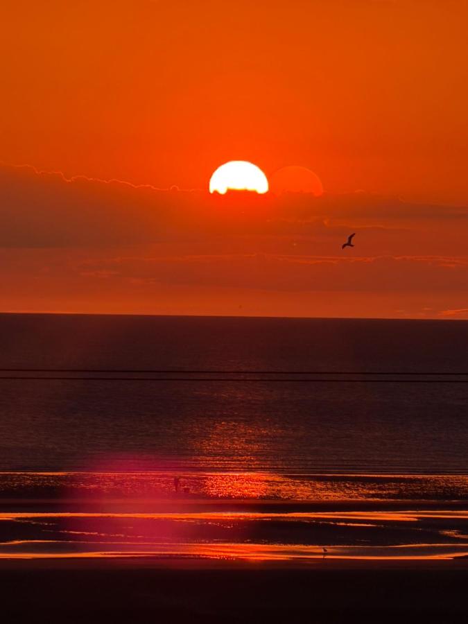 The Charlton - Sea Front Apartments & Studio Rooms - Chambres d'hôtes Blackpool