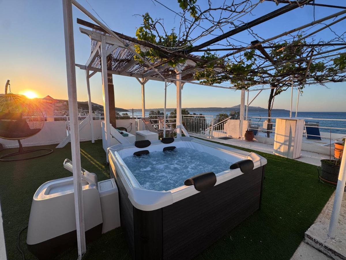 Kyma Haven Beachfront with Rooftop Jacuzzi - Ferienwohnung Kalyves