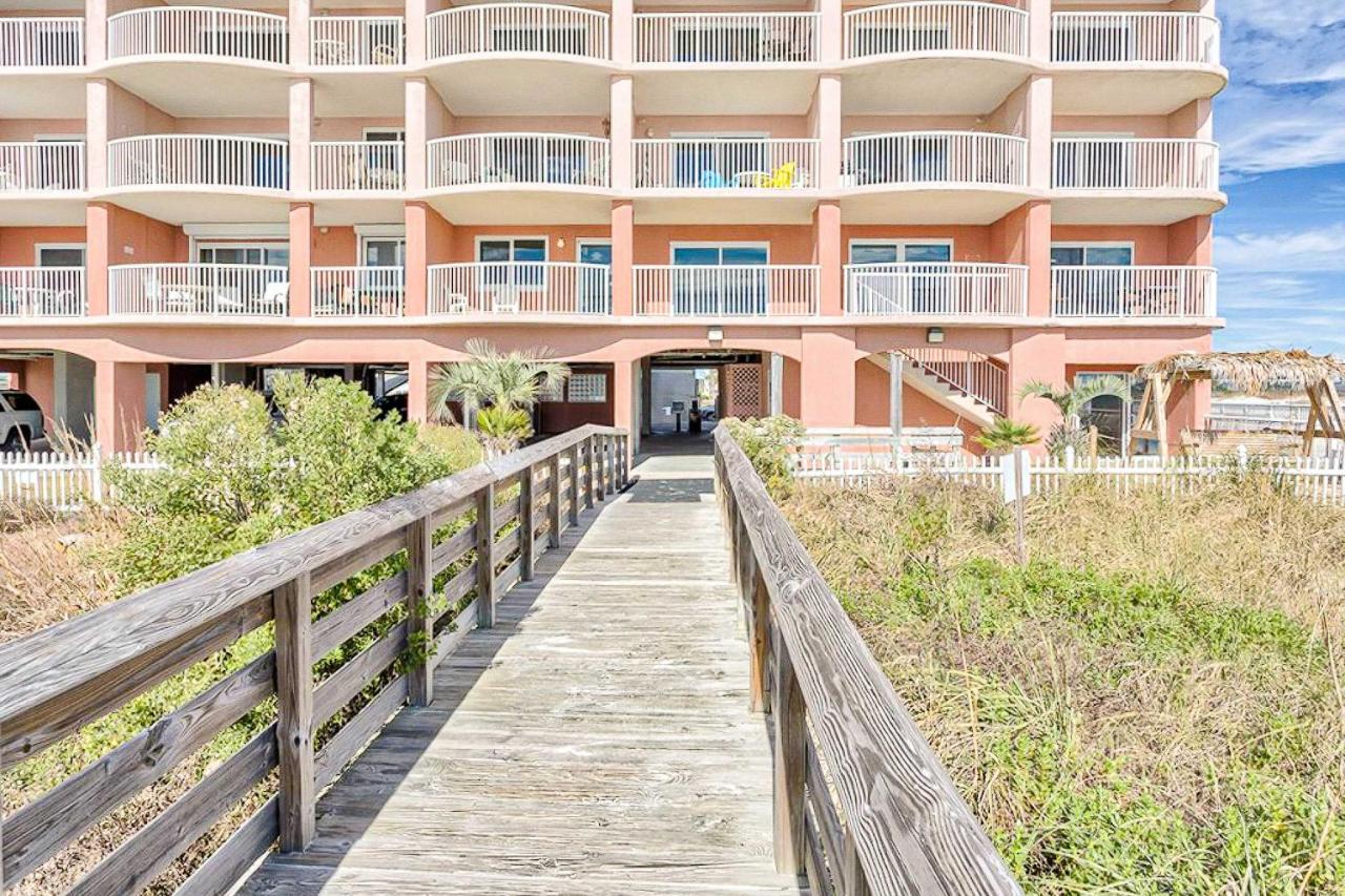 Comfortable Gulf-front condo with pool hot tub washer dryer & central AC - B&B Gulf Shores