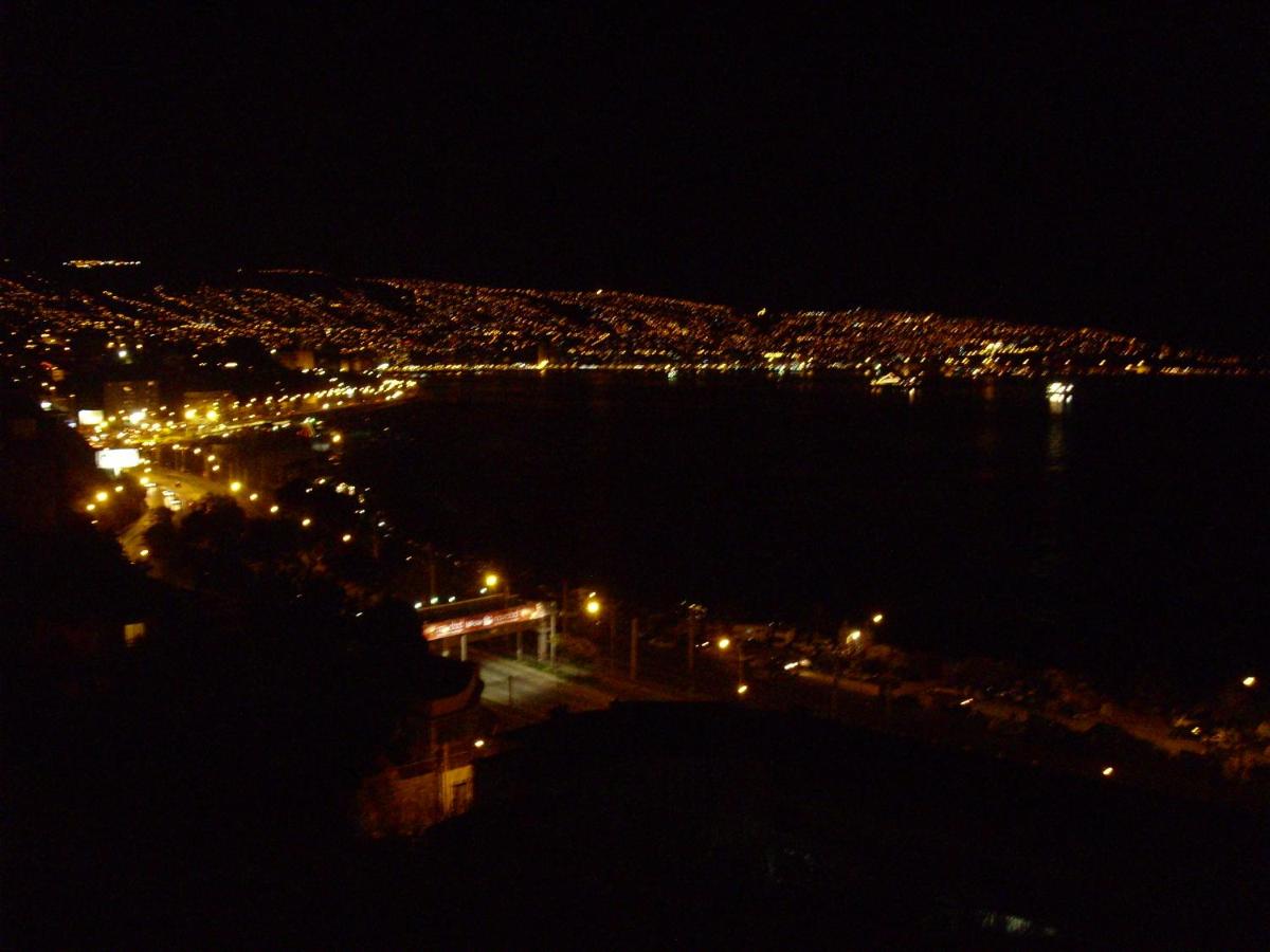 Excelente Vista a la Bahía de Valparaíso - B&B Valparaíso