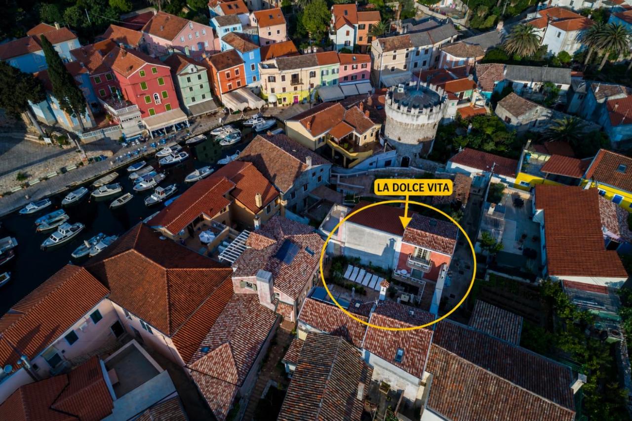 La Dolce Vita Residence - Romantic Boutique Stay for Couples, Veli Lošinj Old Town - B&B Veli Lošinj