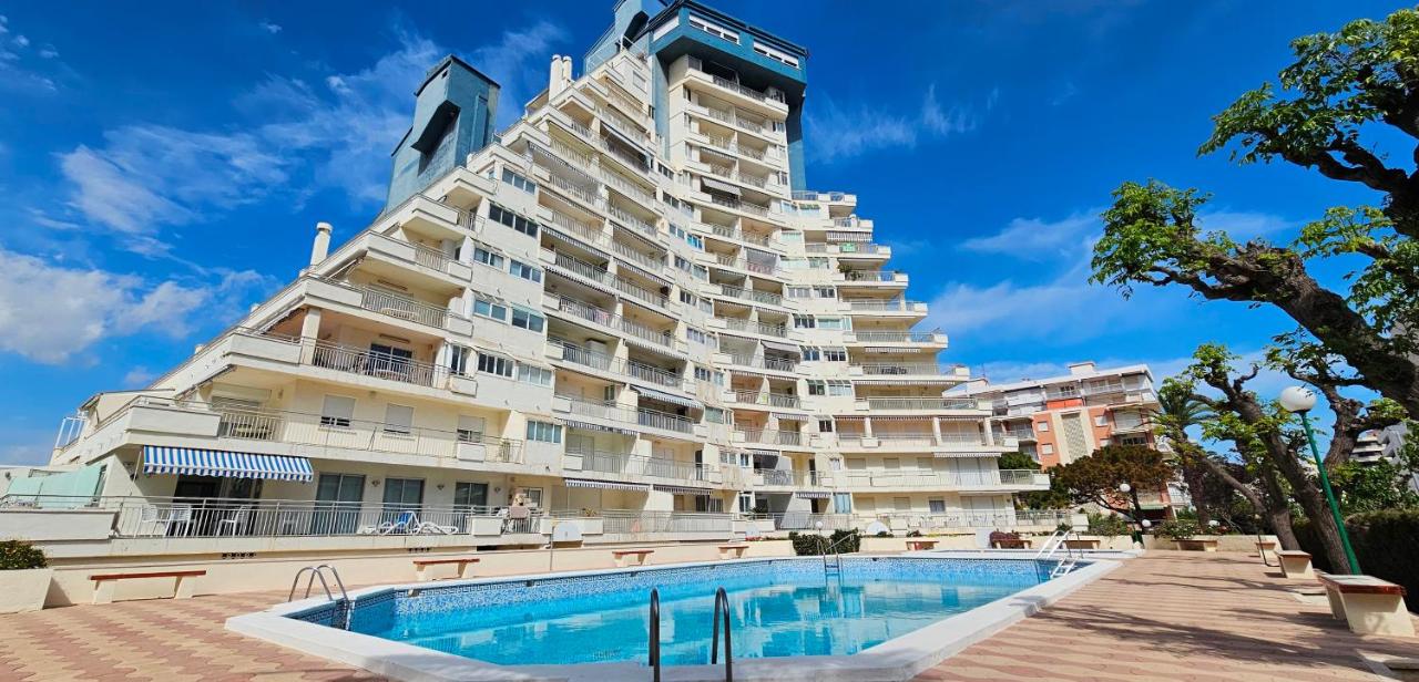 Apartamentos Marblau Pirámide, 11º - Julio y Agosto SOLO FAMILIAS - Chambres d'hôtes Platja de Gandía
