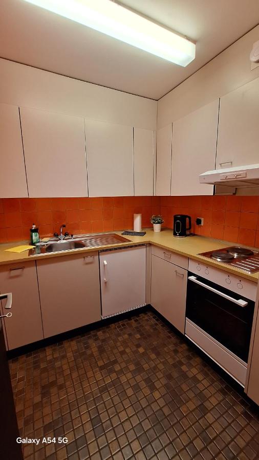 Messe-clarastrasse -Wohnung - Bed and Breakfast Bazel