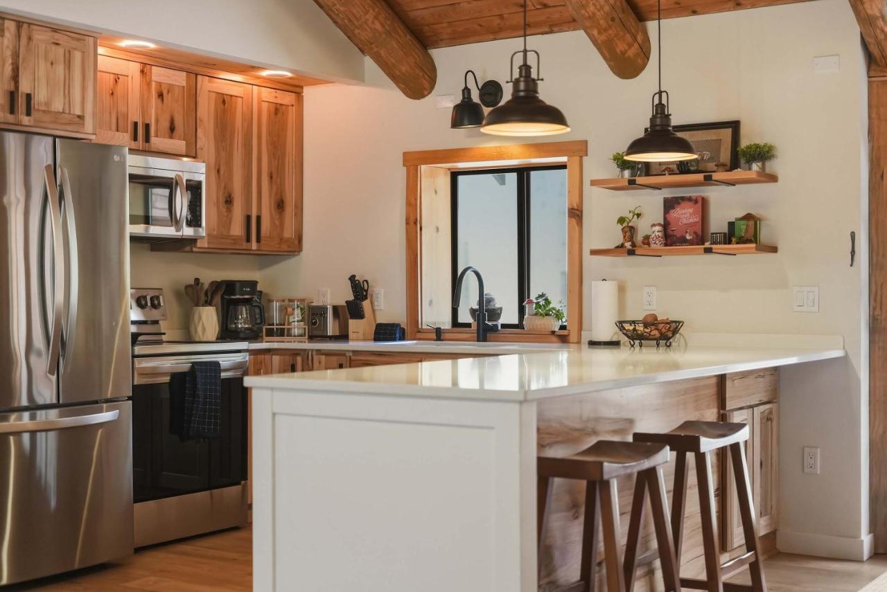 Lucky Logger Cute and Cozy Cabin Getaway - Ferienwohnung La Pine