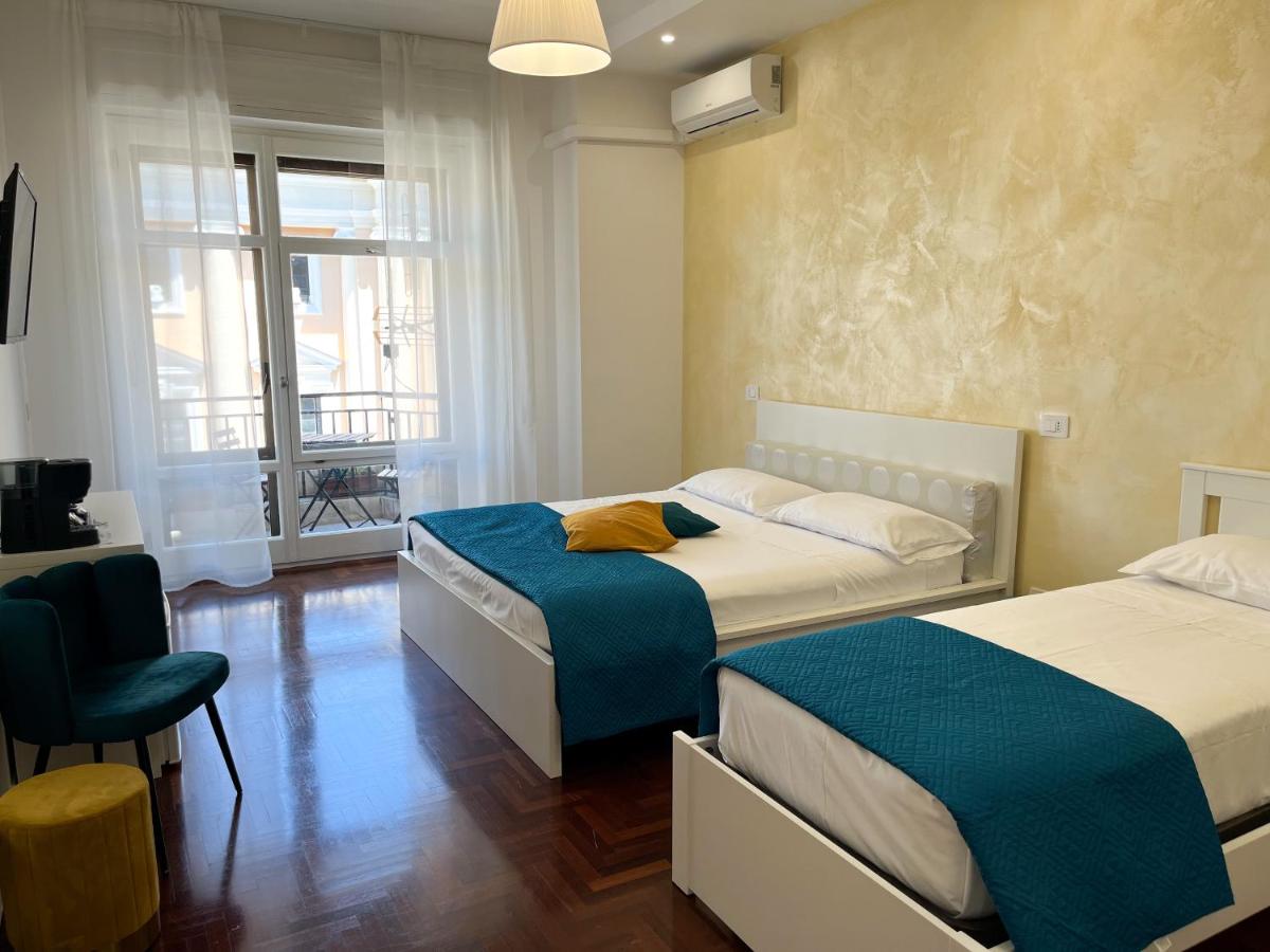 Habitación Triple con balcón