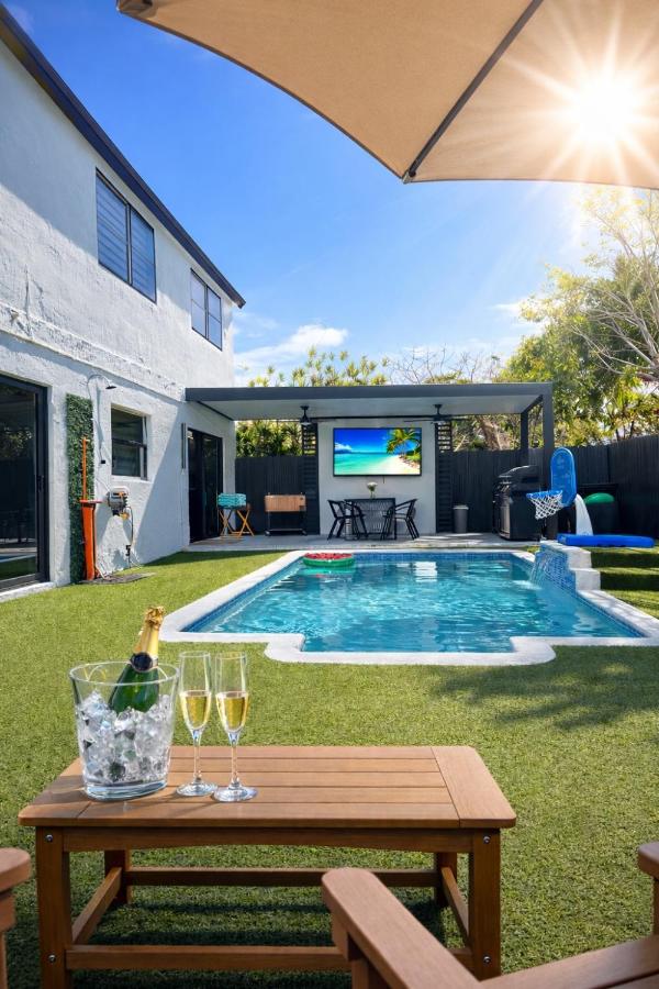 Casa Madrisqui Heated Pool Oasis 12 Guests Midway Keys & Miami - B&B Homestead
