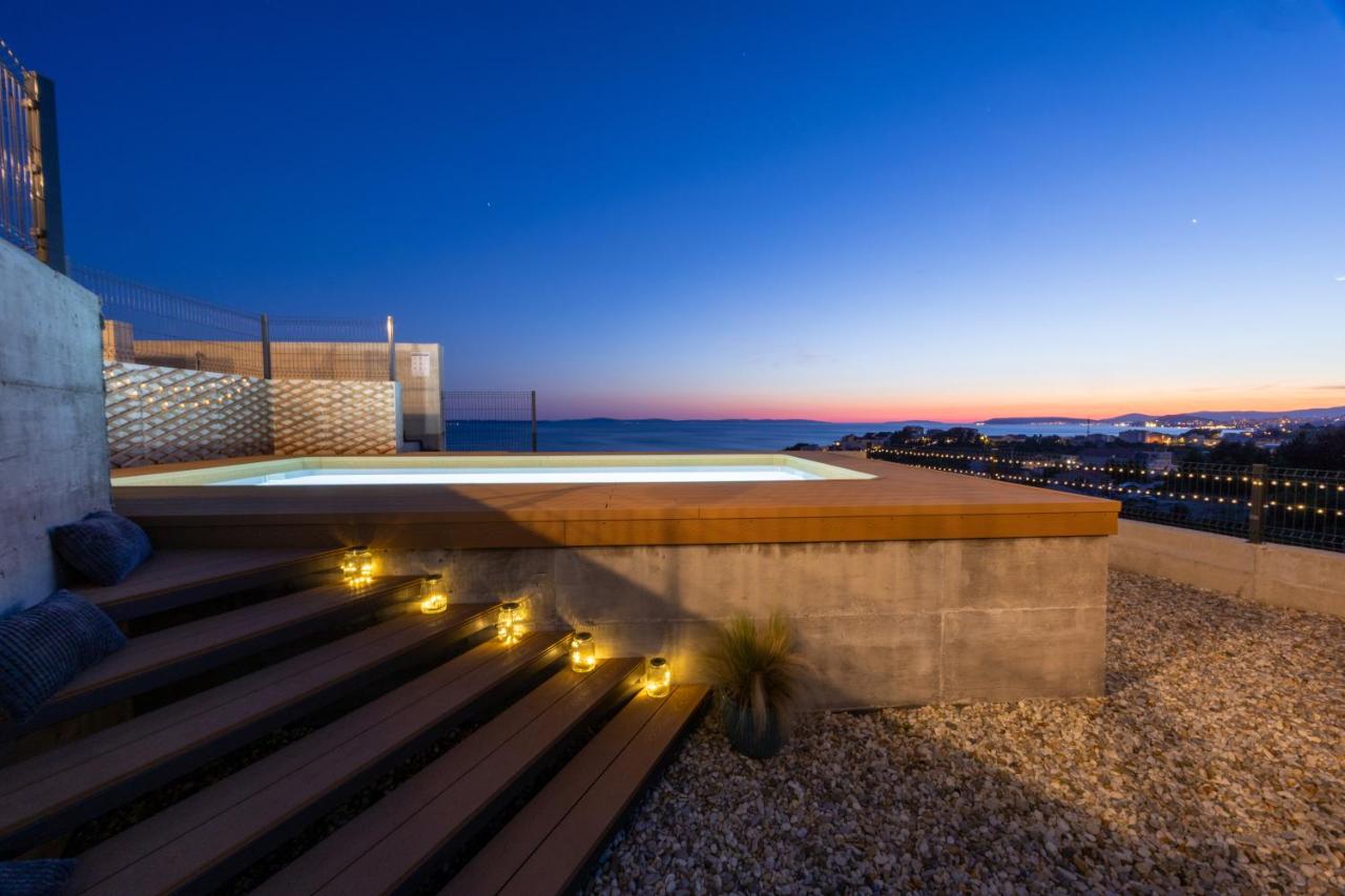 Villa Nova Relaxed Family Oasis in Split Region - B&B Podstrana