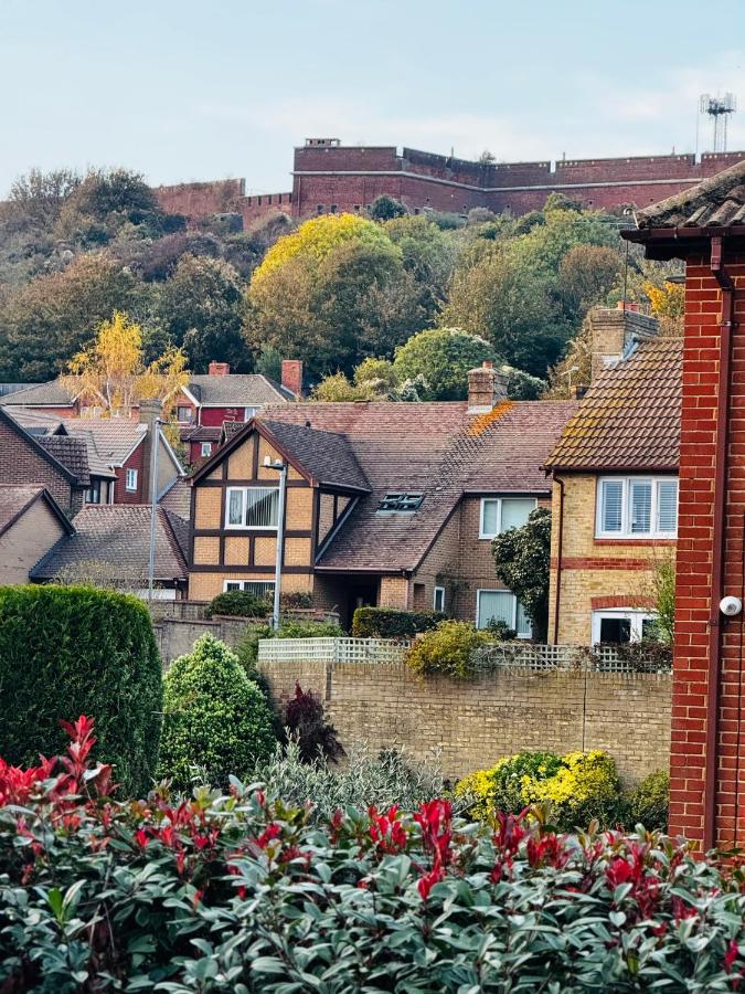 Hills View - Bed and Breakfast Portsmouth