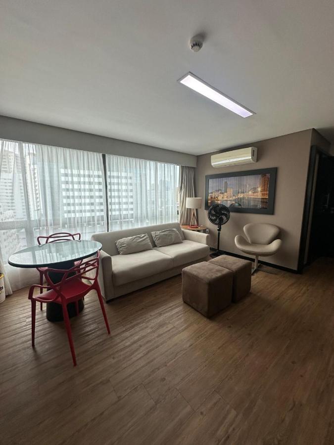 Flat luxo Hotel Rámada 100m Praia 2km aeroporto 2km shopping Recife - Chambres d'hôtes Recife