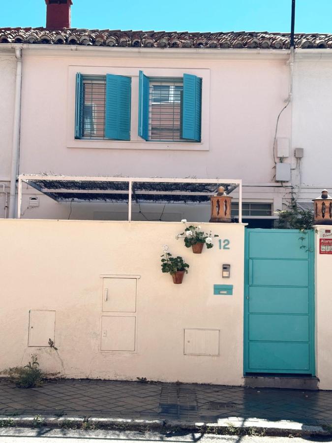 Casa con piscina privada para alquiler temporal - B&B Madrid