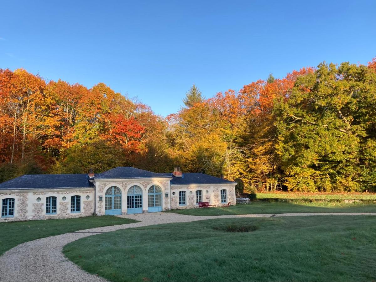 Orangerie de la Calviniere - Bed and Breakfast Auverse