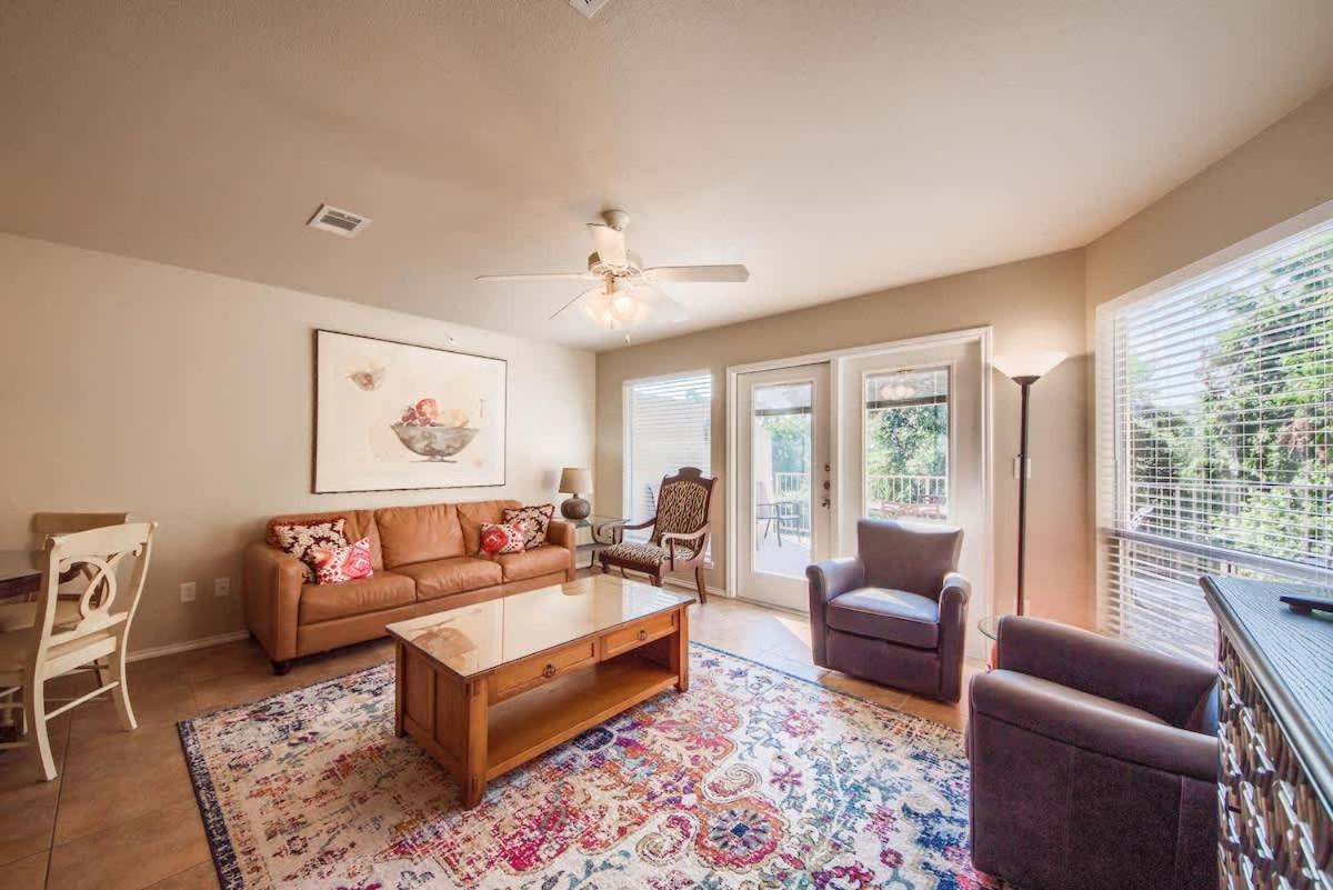 WW H303 Dreams and Streams - B&B New Braunfels