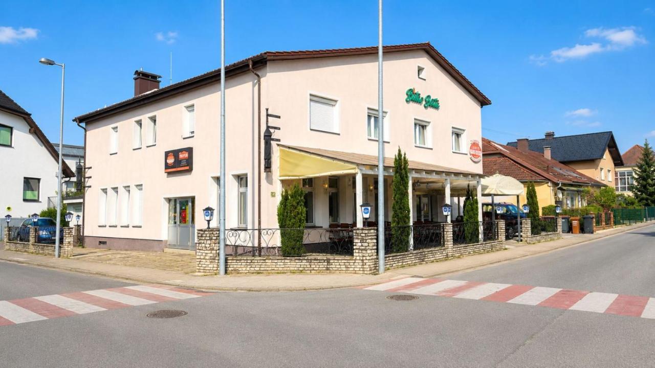 Haus Berta, Self Check In - Chambres d'hôtes Braunau am Inn