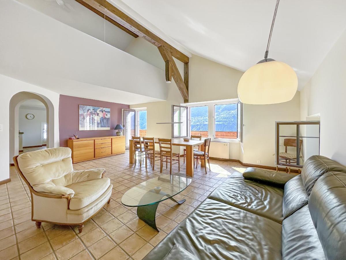 Open Sky Retreat - Panoramic Alpine Views 6 sleeps - Chambres d'hôtes Chemin