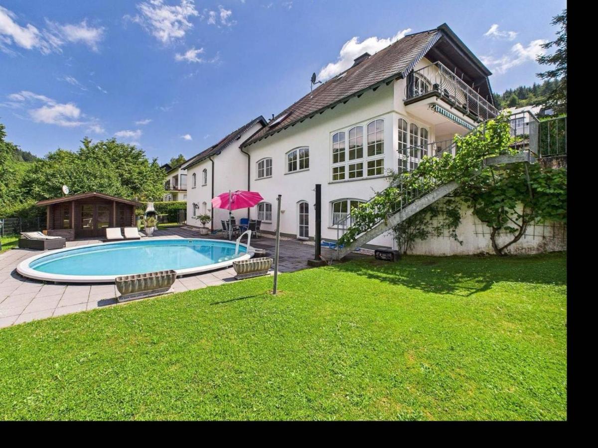 Moseloase am Weinberg mit Pool und Sauna in Bullay - Chambres d'hôtes Alf