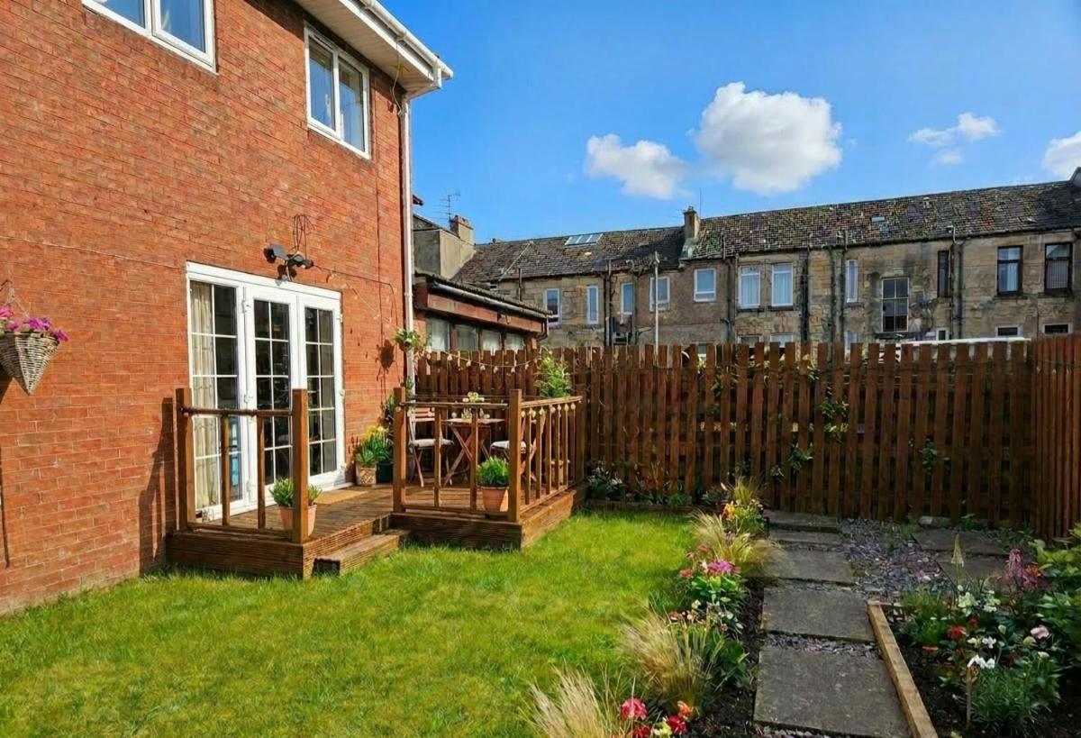 The East End Gateway Minutes to City & Loch Lomond - B&B Glasgow