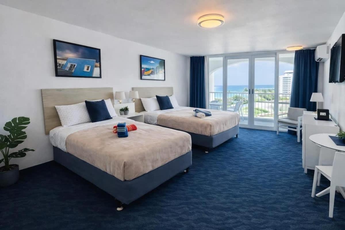 Relaxing Ocean View Condo by the Beach - Bed and Breakfast San Juan