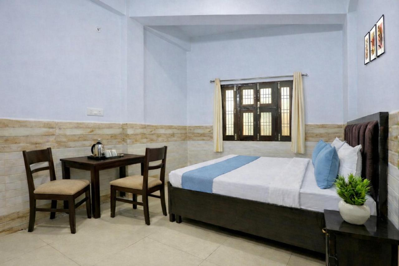 Hotel H P Palace - B&B Gorakhpur
