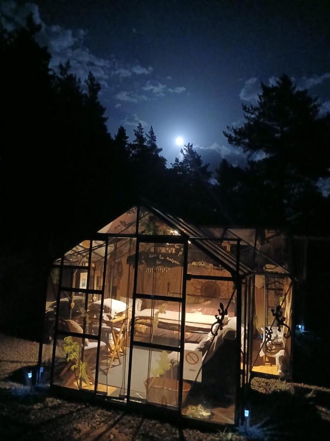 L'Ô Ré des Bois, hébergement insolite Clair de Lune, Bain norvégien, Sauna, Massages - B&B Laussonne