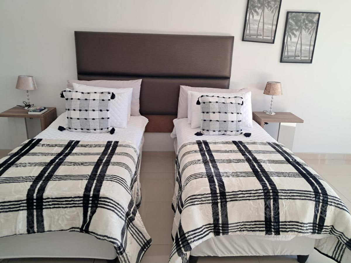 Standard Zimmer mit Kingsize-Bett
