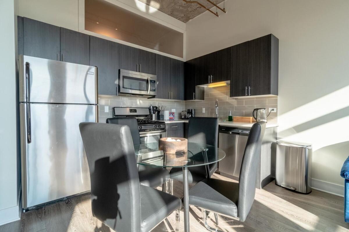 McCormick Place Secret Oasis with Optional parking for up to 8 guests - Ferienwohnung Chicago