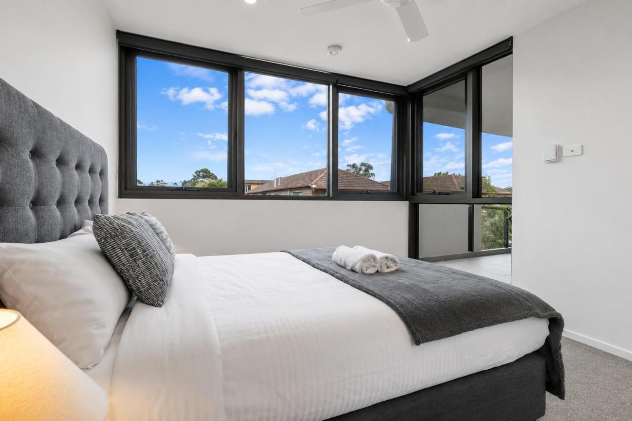 Riverside Modern 2BR East Brisbane with Parking - B&B Brisbane